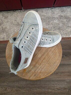 Gray blowfish sneakers